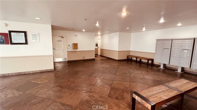 19350 Sherman Way 231, Reseda, CA 91335