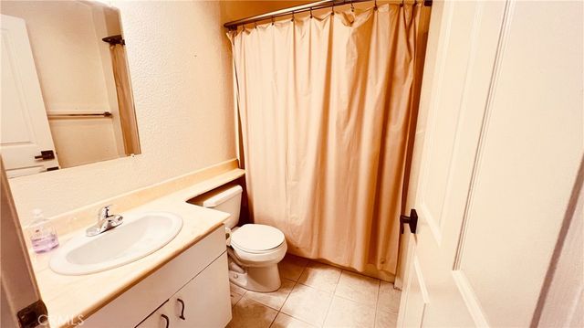 19350 Sherman Way 231, Reseda, CA 91335