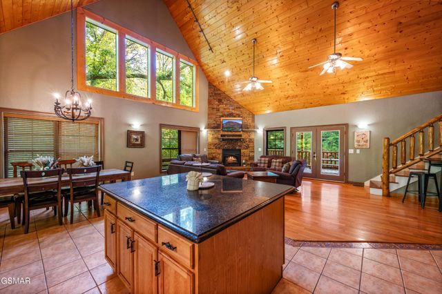 4273 Pittman Center Road, Sevierville, TN 37876