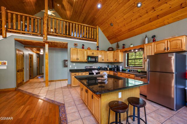 4273 Pittman Center Road, Sevierville, TN 37876