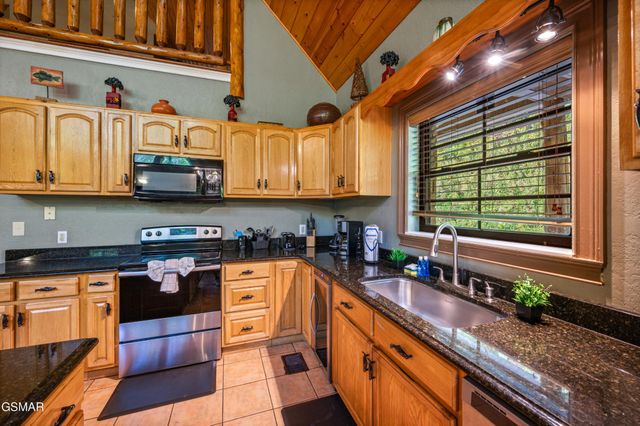 4273 Pittman Center Road, Sevierville, TN 37876
