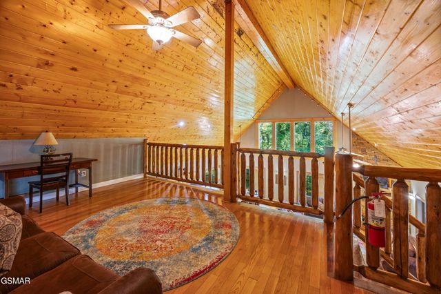 4273 Pittman Center Road, Sevierville, TN 37876