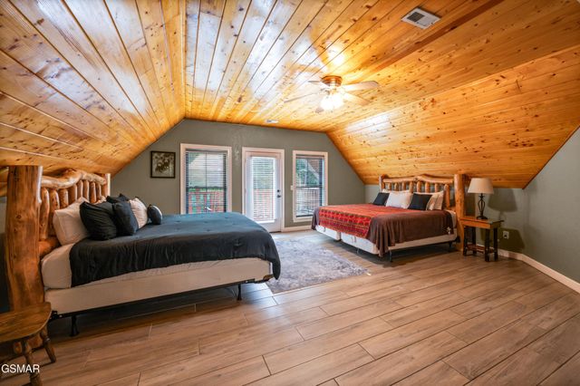 4273 Pittman Center Road, Sevierville, TN 37876