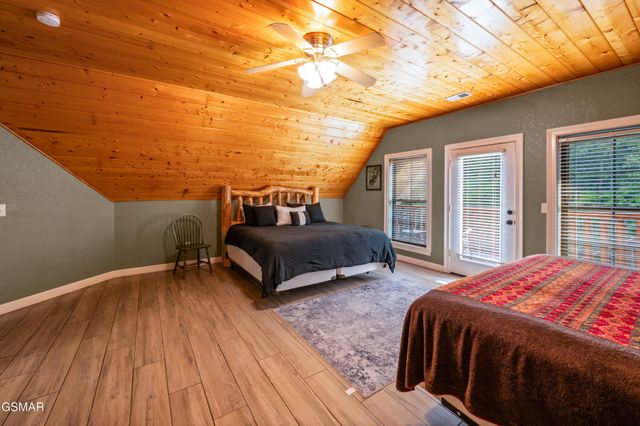 4273 Pittman Center Road, Sevierville, TN 37876