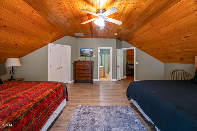 4273 Pittman Center Road, Sevierville, TN 37876