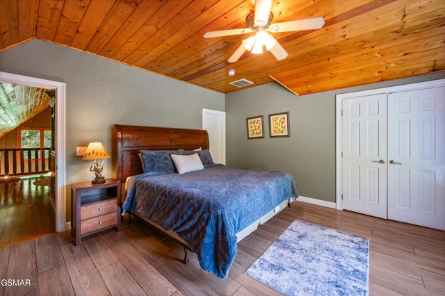4273 Pittman Center Road, Sevierville, TN 37876