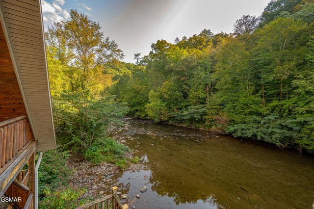 4273 Pittman Center Road, Sevierville, TN 37876