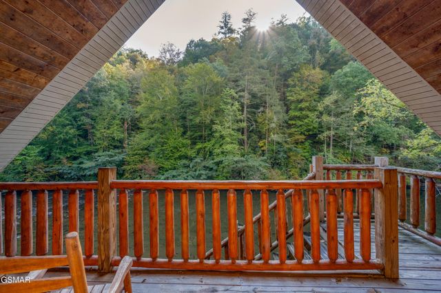 4273 Pittman Center Road, Sevierville, TN 37876