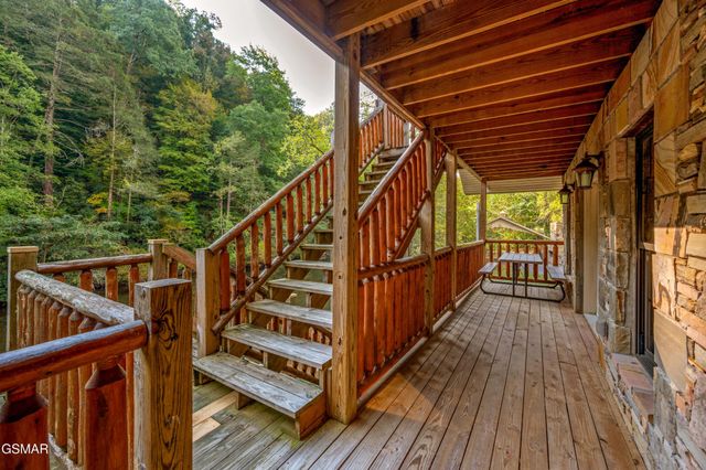 4273 Pittman Center Road, Sevierville, TN 37876