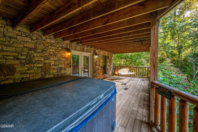 4273 Pittman Center Road, Sevierville, TN 37876