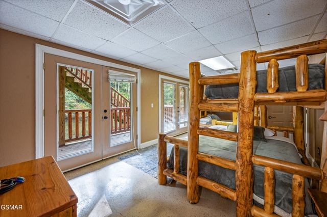 4273 Pittman Center Road, Sevierville, TN 37876