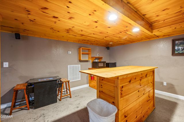 4273 Pittman Center Road, Sevierville, TN 37876
