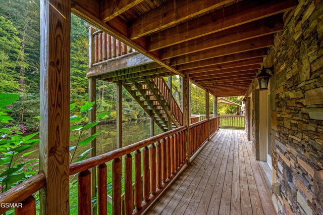 4273 Pittman Center Road, Sevierville, TN 37876