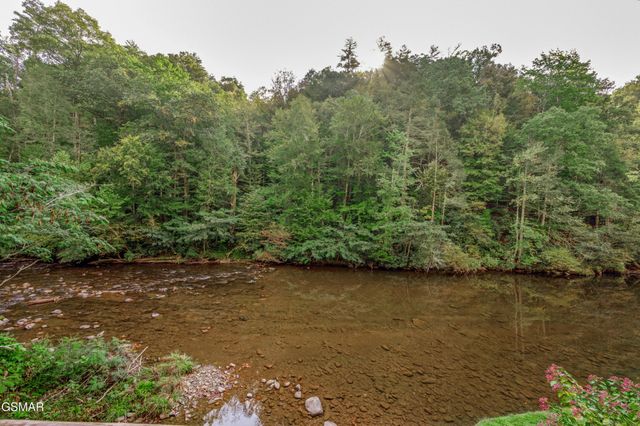 4273 Pittman Center Road, Sevierville, TN 37876