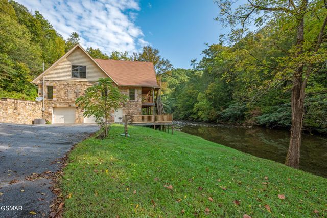 4273 Pittman Center Road, Sevierville, TN 37876