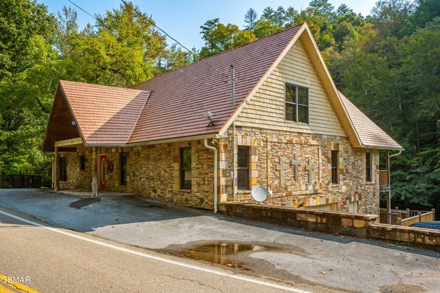 4273 Pittman Center Road, Sevierville, TN 37876