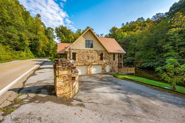 4273 Pittman Center Road, Sevierville, TN 37876