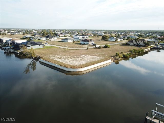 3100 NW 45th PL, Cape Coral, FL 33993