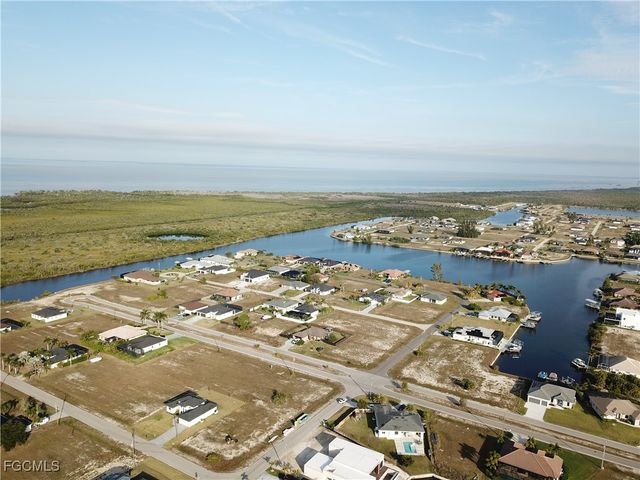 3100 NW 45th PL, Cape Coral, FL 33993