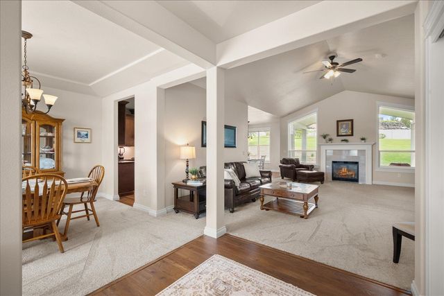 9302 W Floyd Dr, Cheney, WA 99004