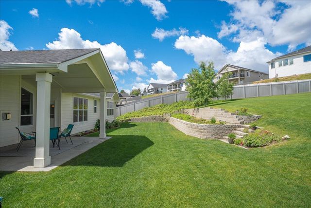 9302 W Floyd Dr, Cheney, WA 99004