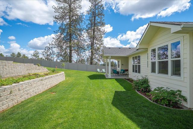 9302 W Floyd Dr, Cheney, WA 99004