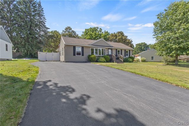 200 Camillus Drive, Camillus, NY 13031