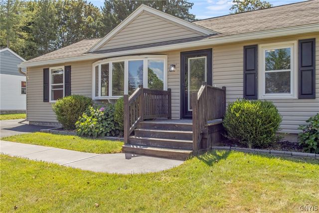 200 Camillus Drive, Camillus, NY 13031