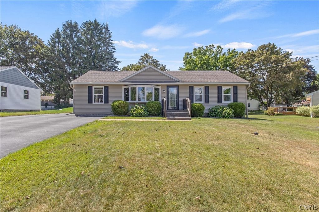 200 Camillus Drive, Camillus, NY 13031