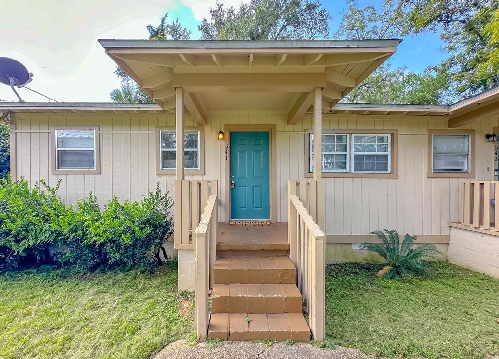541 DOCTOR CAROLYN RYALS Way # 3, Tallahassee, FL 32310