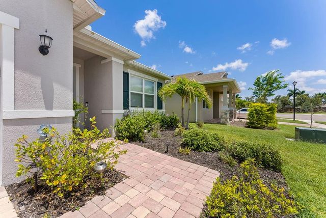 7322 34TH COURT E, Sarasota, FL 34243