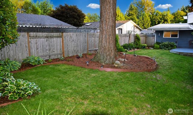 4902 NE 7th Place, Renton, WA 98059