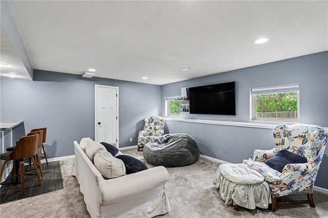 1606 Curtis Drive, Greenwood, MO 64034