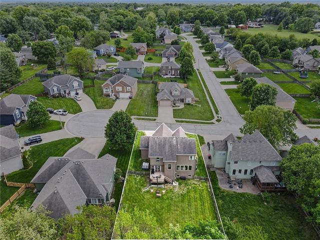 1606 Curtis Drive, Greenwood, MO 64034