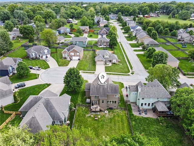 1606 Curtis Drive, Greenwood, MO 64034