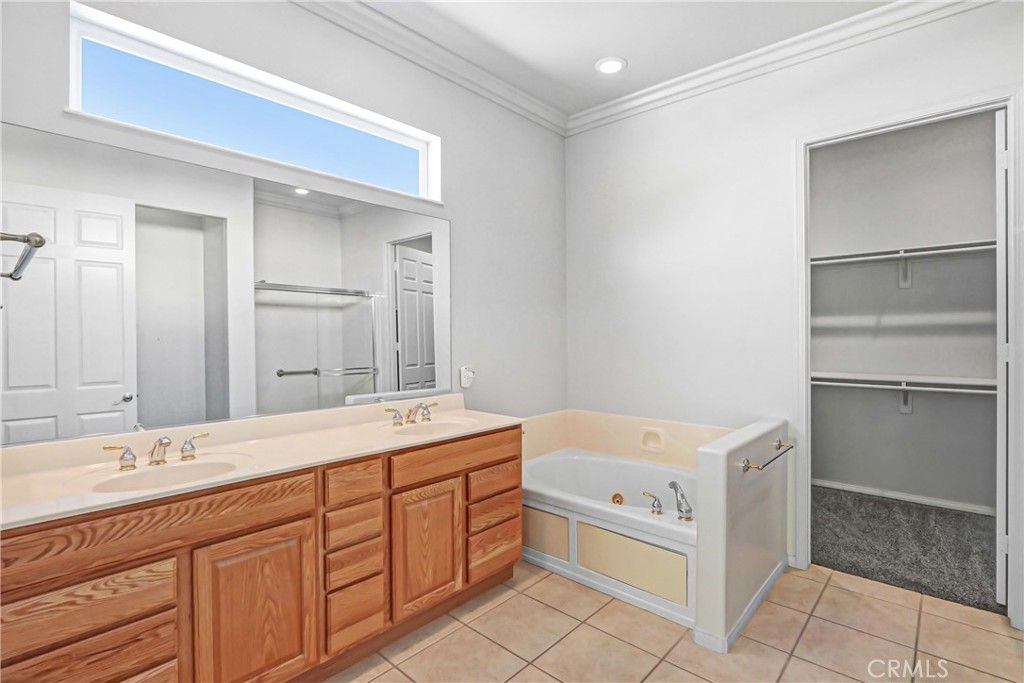 Image 13 of property listing at 2360 Wailea Beach Drive, Banning, CA 92220