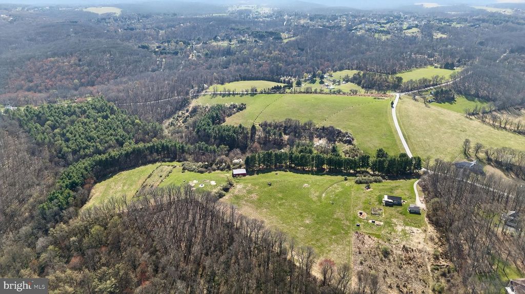 Image 7 of property listing at 19635 EAGLE MILL RD, Parkton, MD 21120