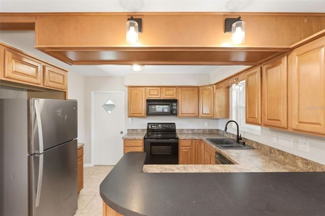 511 OXFORD COURT, Orlando, FL 32803