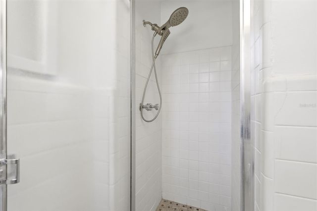 511 OXFORD COURT, Orlando, FL 32803