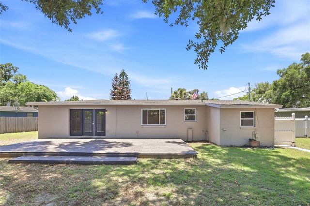 511 OXFORD COURT, Orlando, FL 32803