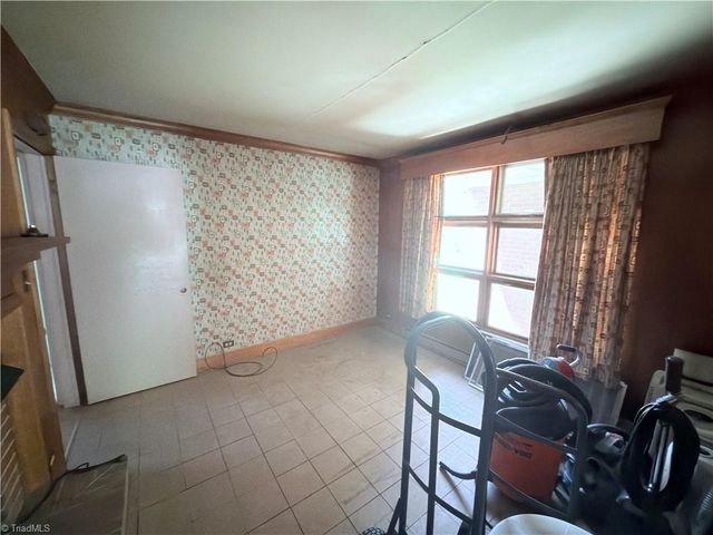 325 Bluemont Road, Mount Airy, NC 27030