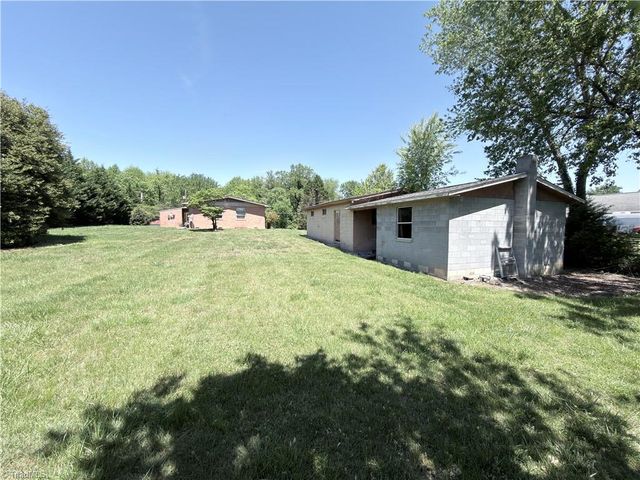 325 Bluemont Road, Mount Airy, NC 27030