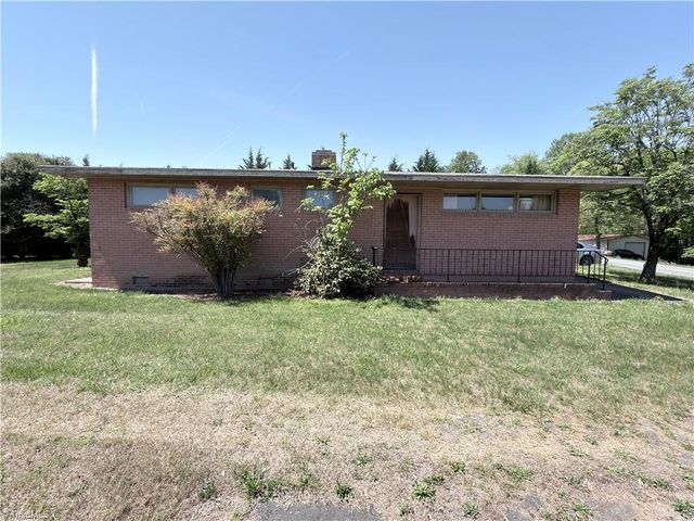 325 Bluemont Road, Mount Airy, NC 27030