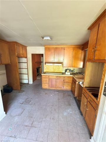 325 Bluemont Road, Mount Airy, NC 27030
