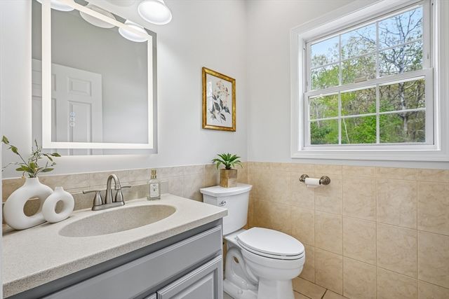 30 Clews St, Shrewsbury, MA 01545