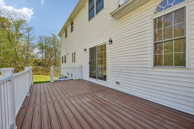 30 Clews St, Shrewsbury, MA 01545
