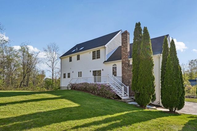 30 Clews St, Shrewsbury, MA 01545