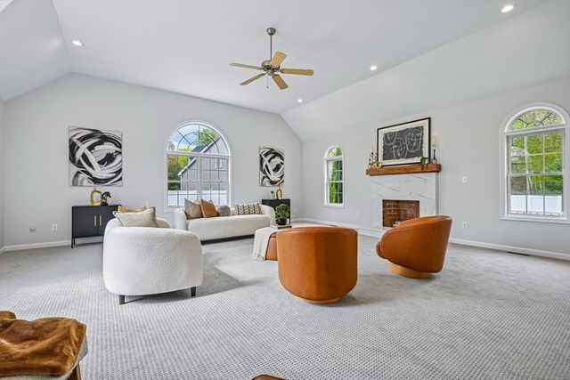 30 Clews St, Shrewsbury, MA 01545
