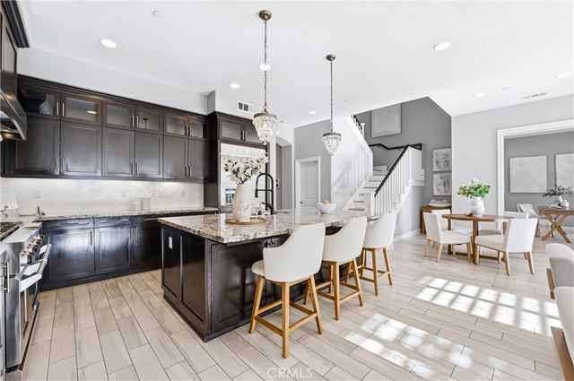 17491 Oakbluffs Lane, Huntington Beach, CA 92649