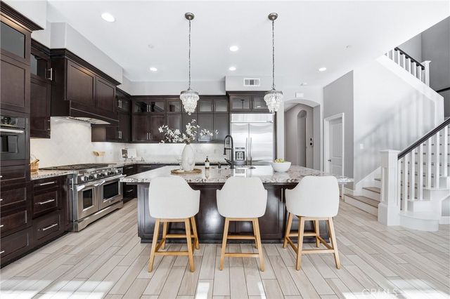 17491 Oakbluffs Lane, Huntington Beach, CA 92649